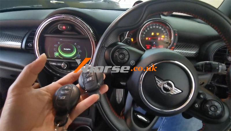 Xhorse Vvdi Key Tool Plus Adds Mini Cooper Bdc Key On Bench (16)