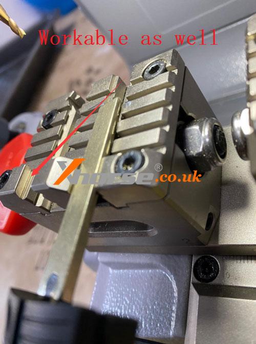 Correct Key Placement On Xhorse Key Cutting Machine Clamp (5)
