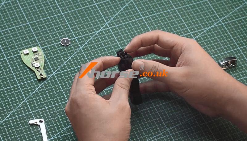 How To Assemble Be Key Pro Pcb And Benz Key Shell 3