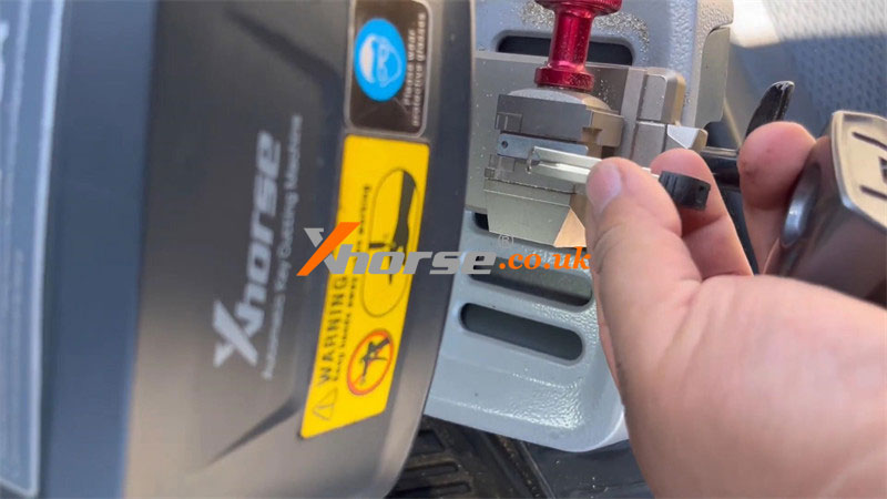 Xhorse Dolphin Xp005 Cut Lexus Is250 Single Sided Key Easy (6)