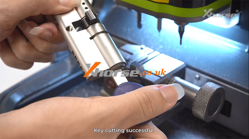 How To Use Xhorse Condor Xc Twins Cut A Key 12